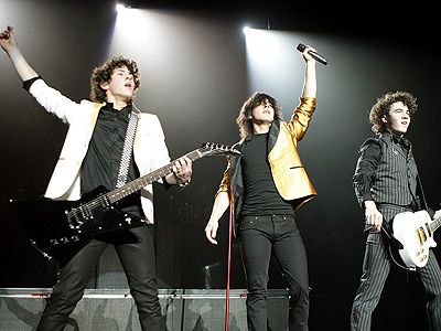 jonas_brothers-style.jpg